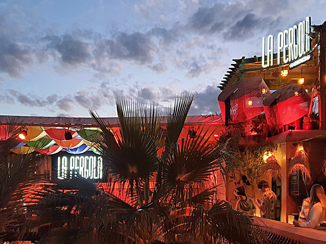 La Pergola Rooftop Jazz Bar & Restaurant