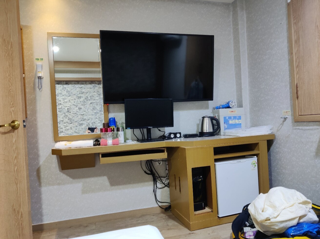 城市公园酒店主图