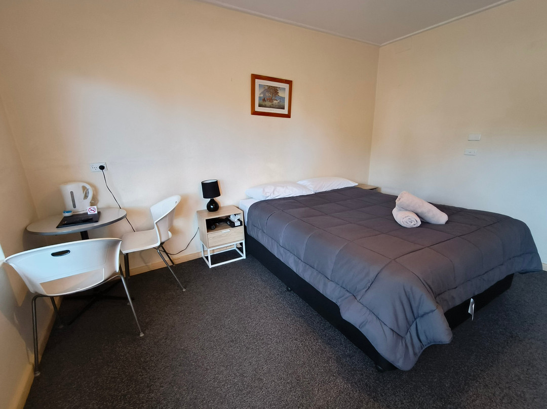 Red Chief Motel主图