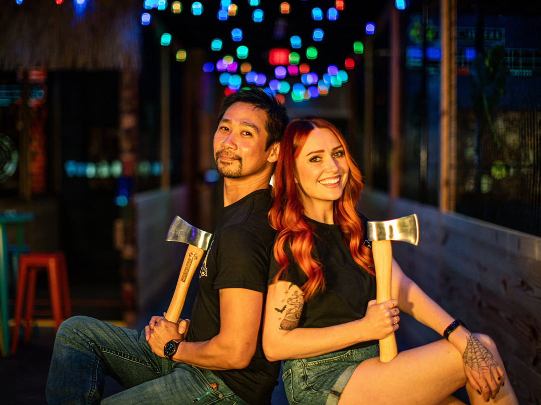 Bananas' Axe Cabana - Axe Throwing-奥兰多必去景点