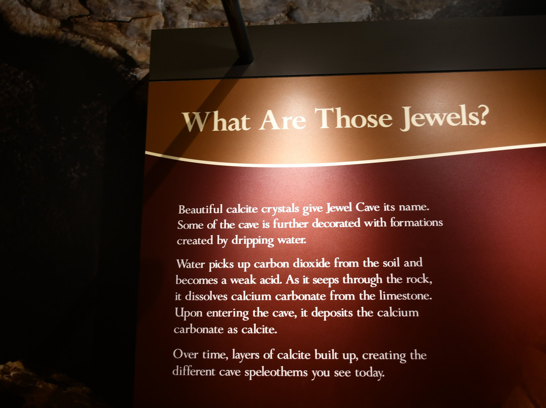 Jewel Cave National Monument-卡斯特必去景点