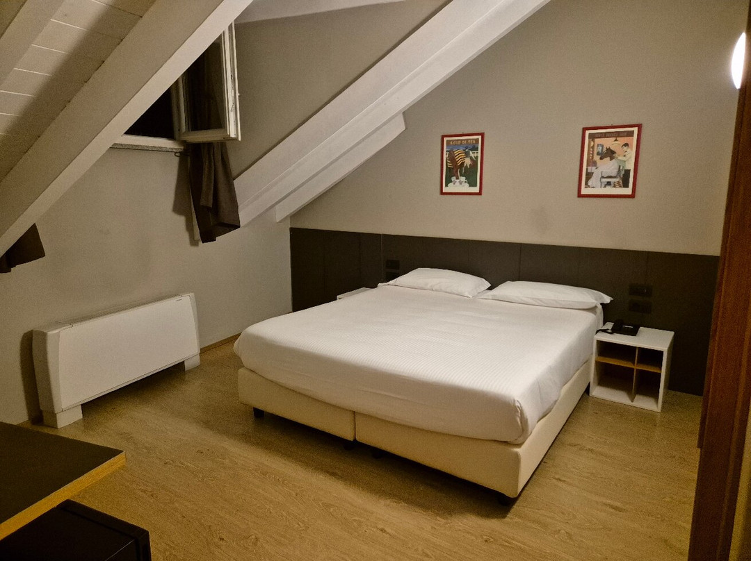 拉皮斯塔酒店主图