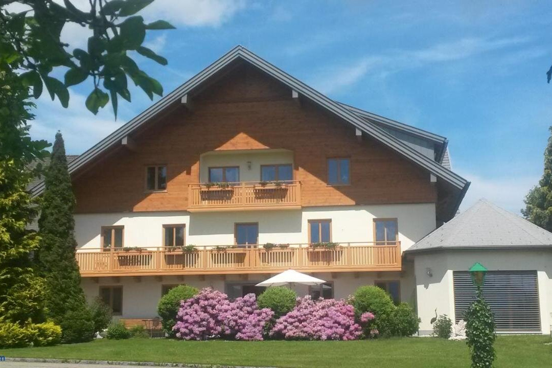 Kreuzinger Pension主图