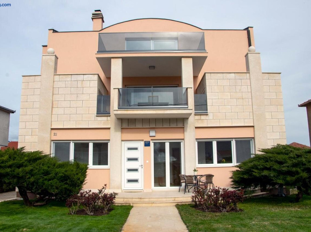 Apartments Mobine