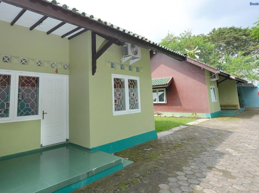 RedDoorz near Institut Pertanian Yogyakarta