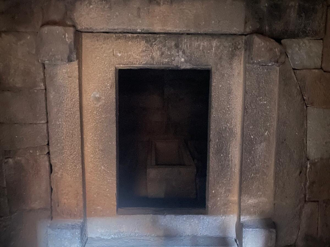 Tombs of Kings Kaleb and Gebre Meskal-Axum必去景点