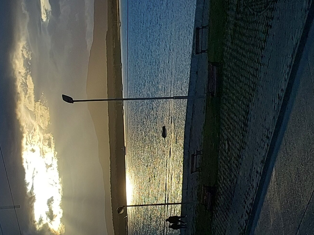 Monumento al viento-纳塔莱斯港必去景点