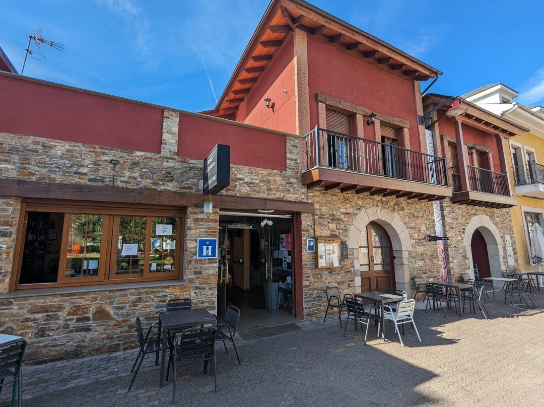 Hostal Saint James Way Cacabelos