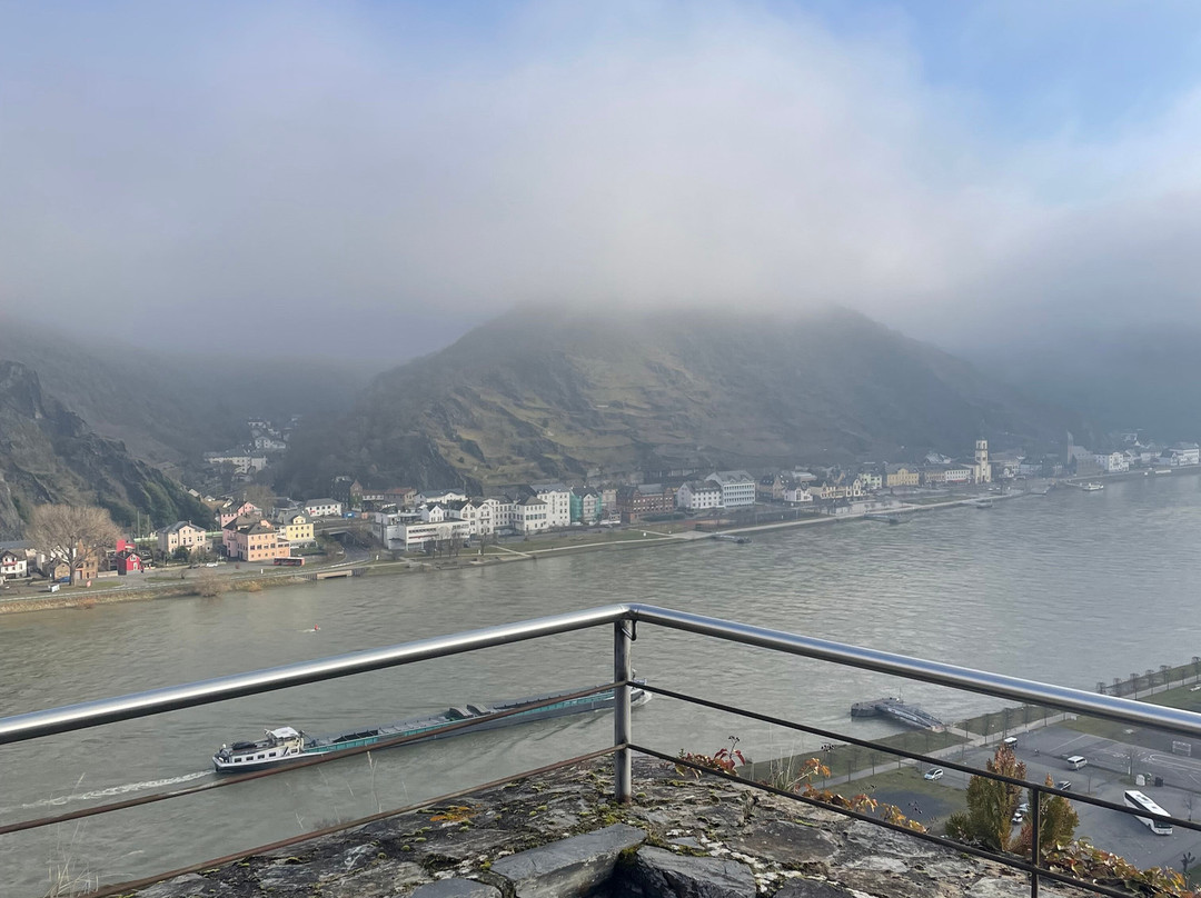 莱茵岩古堡酒店主图