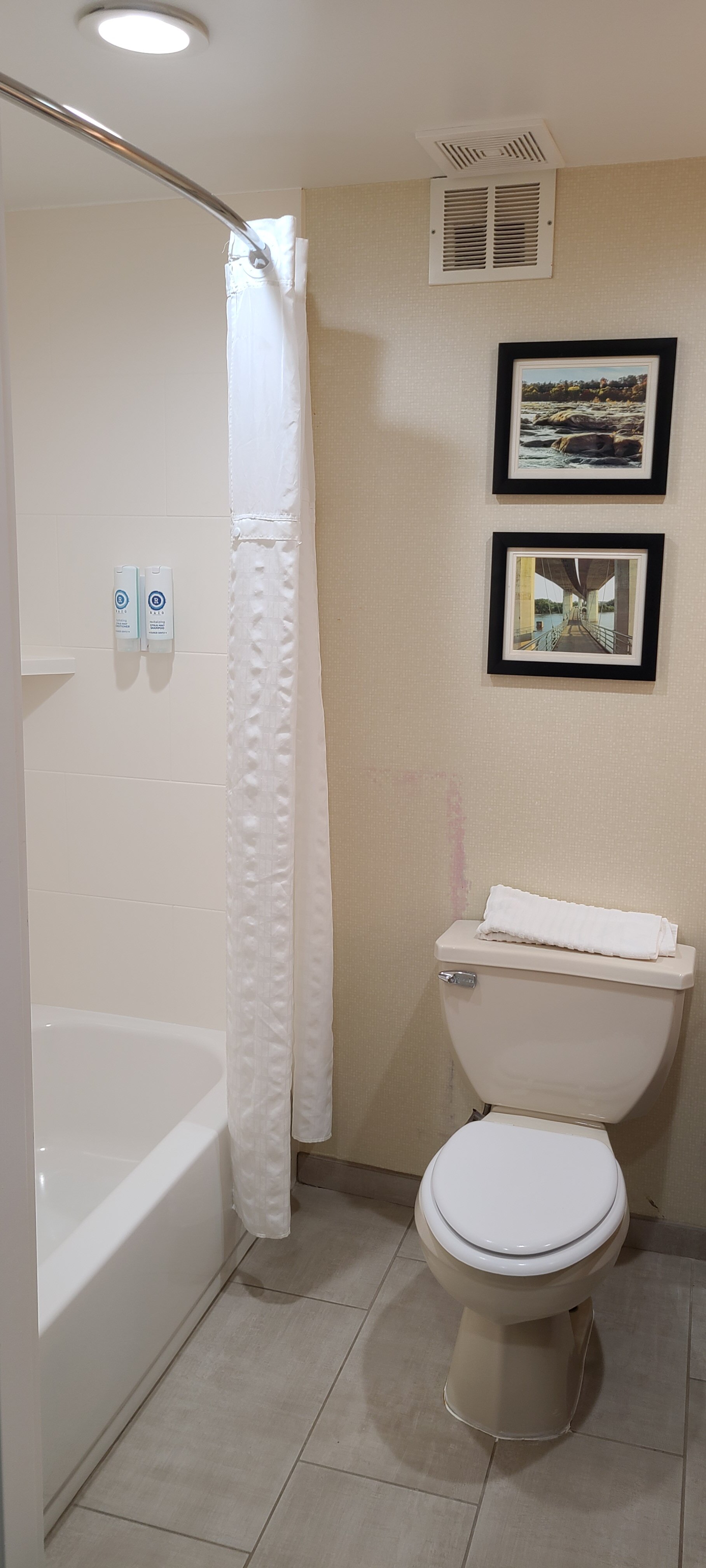 Comfort Suites Southpark-浴室