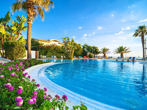 伊波密亚俱乐部酒店主图