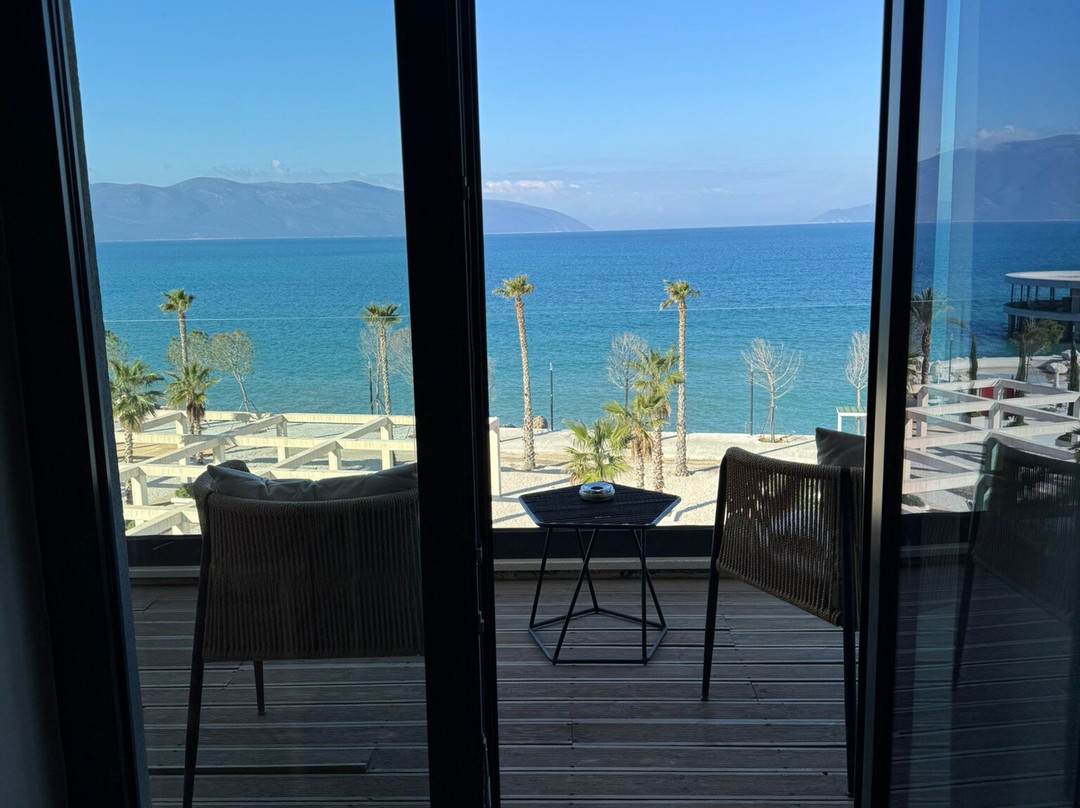 Azar Luxury Suites