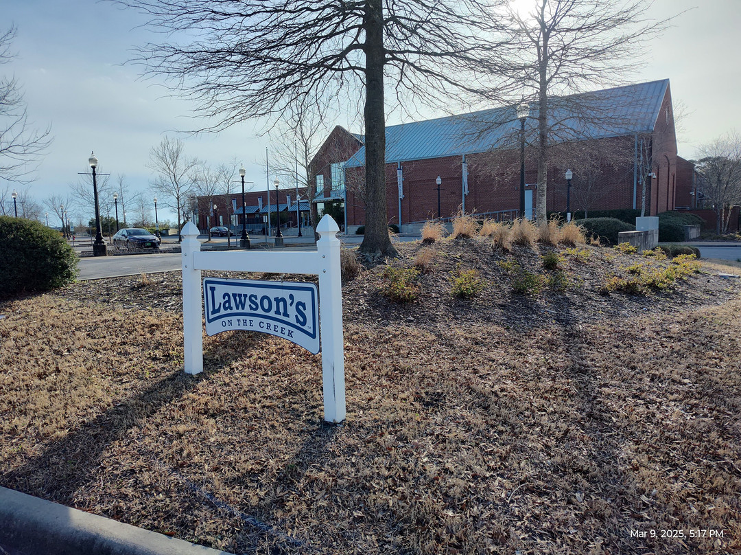 Lawson's On The Creek