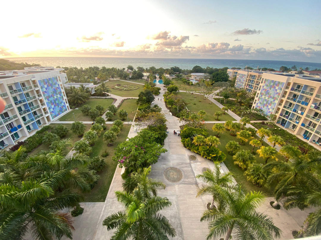 Gran Muthu Almirante Beach Hotel主图