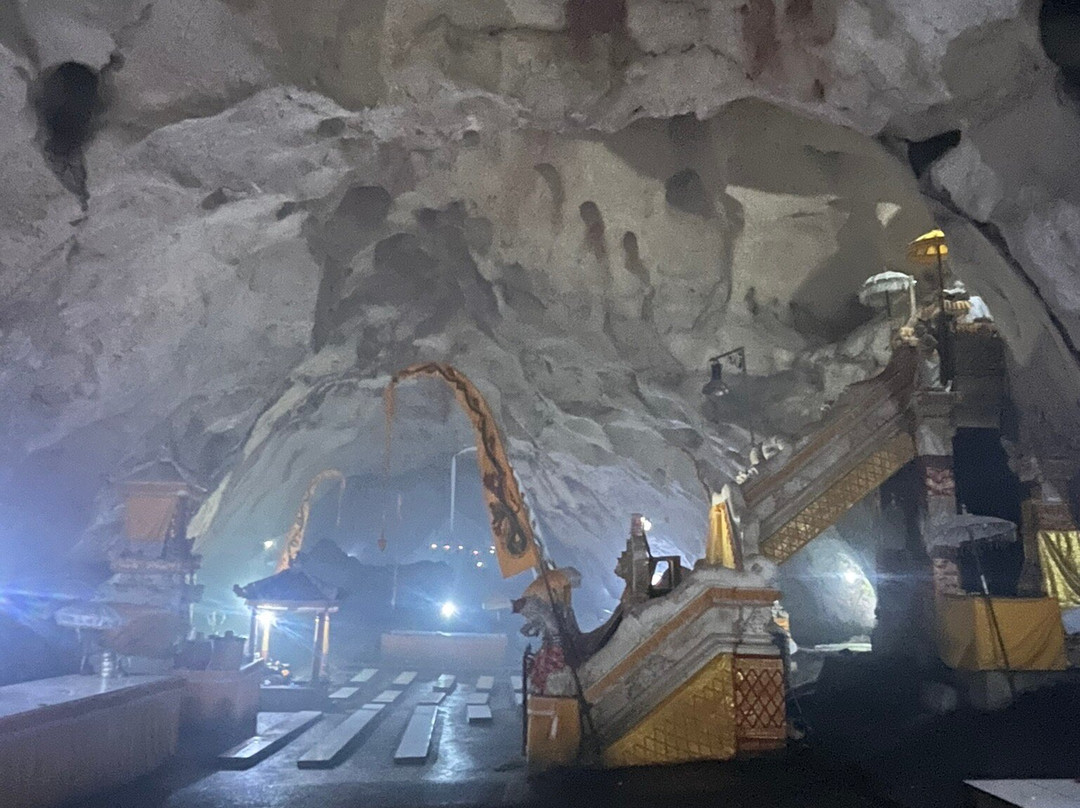 Giri Putri Cave-Suana必去景点
