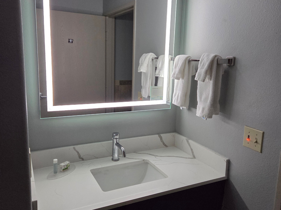 AmericInn by Wyndham Peoria主图