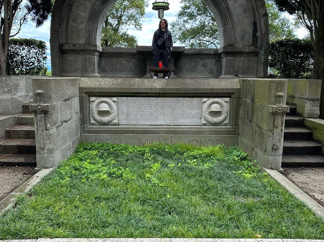 Cimitero Al Milite Ignoto-阿奎拉必去景点