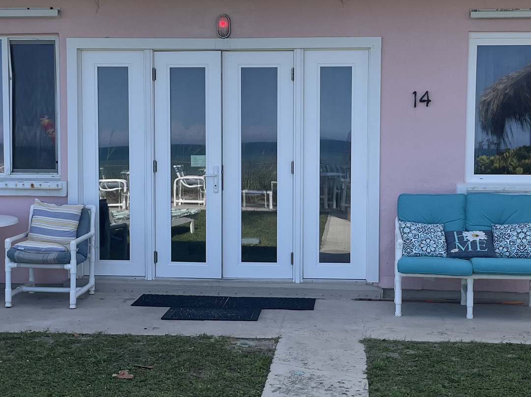 Sea Scape Motel - Oceanfront Getaway主图