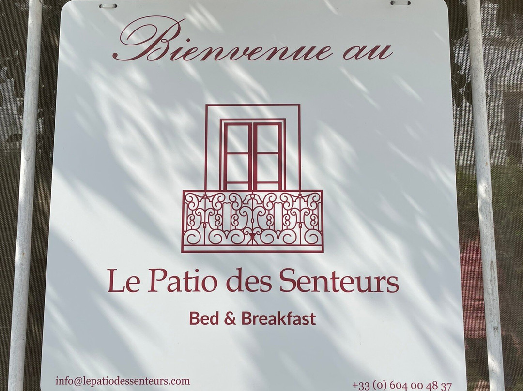 Le Patio Des Senteurs主图
