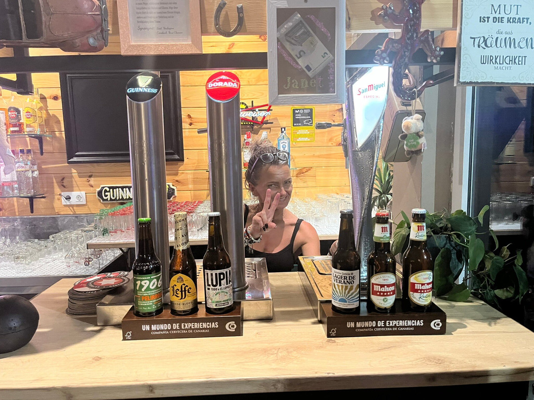 Janet Bar De Música Y Pinchos