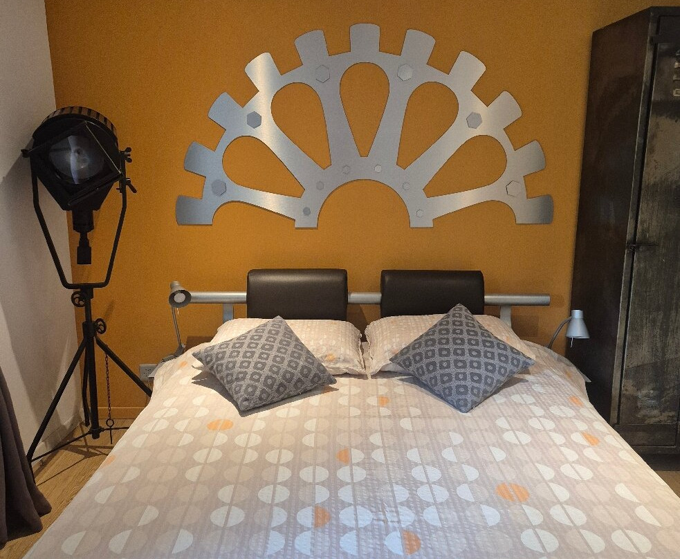 Bed & Breakfast 7e Art主图