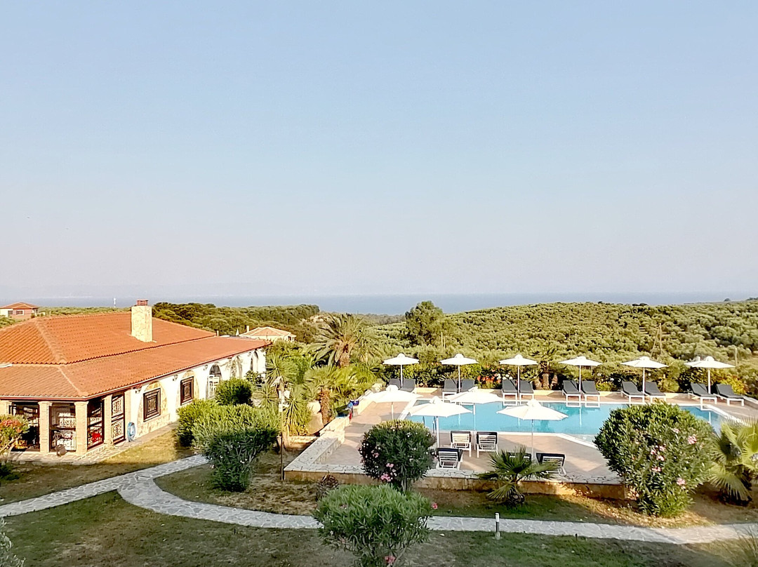 Helidonia Apartments主图