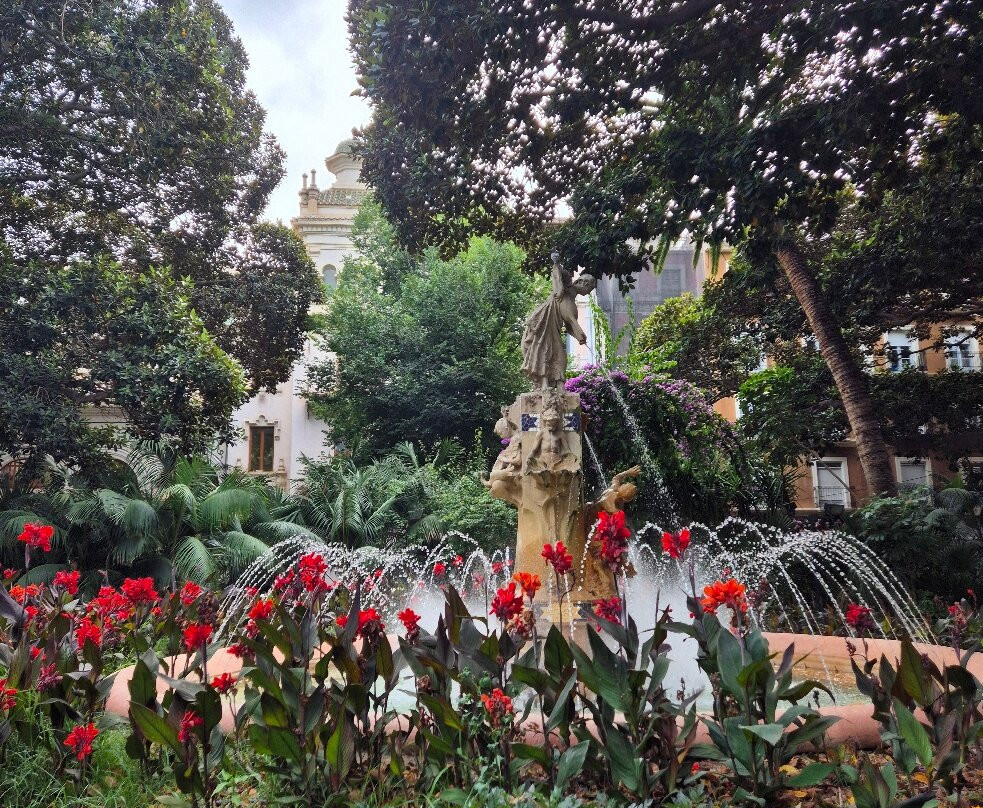 Plaça De Gabriel Miró-阿利坎特省必去景点