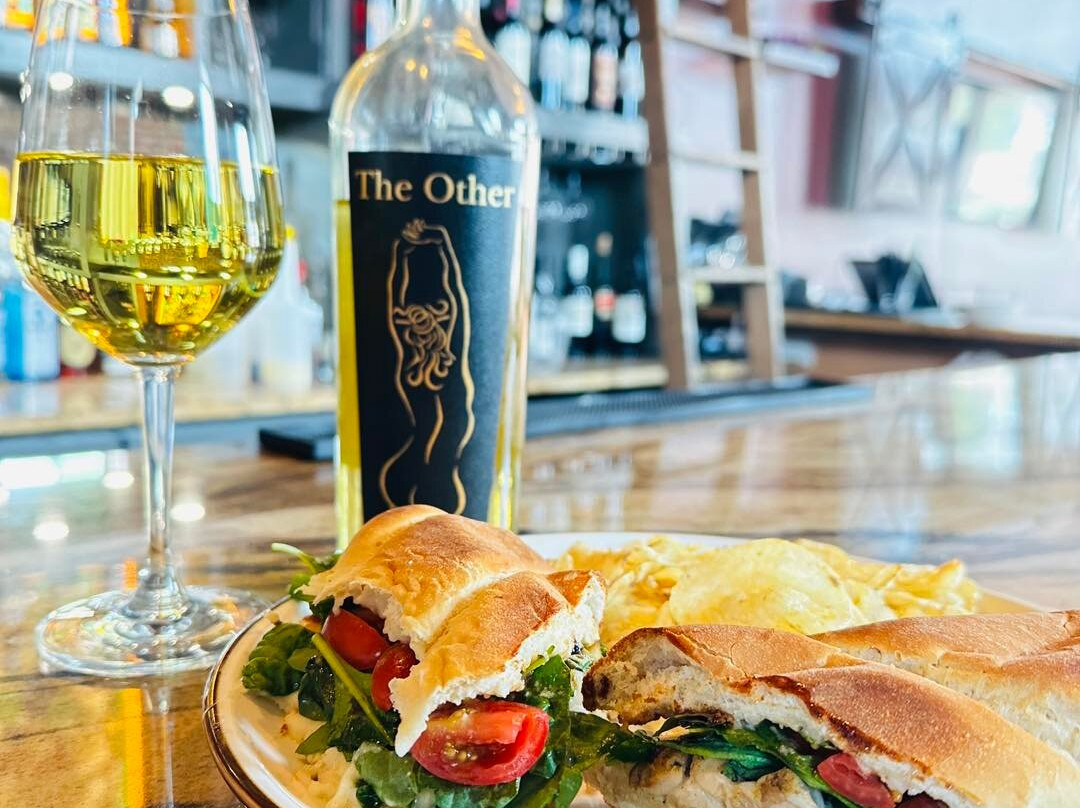 Ashleigh's Downtown Kitchen + Bar