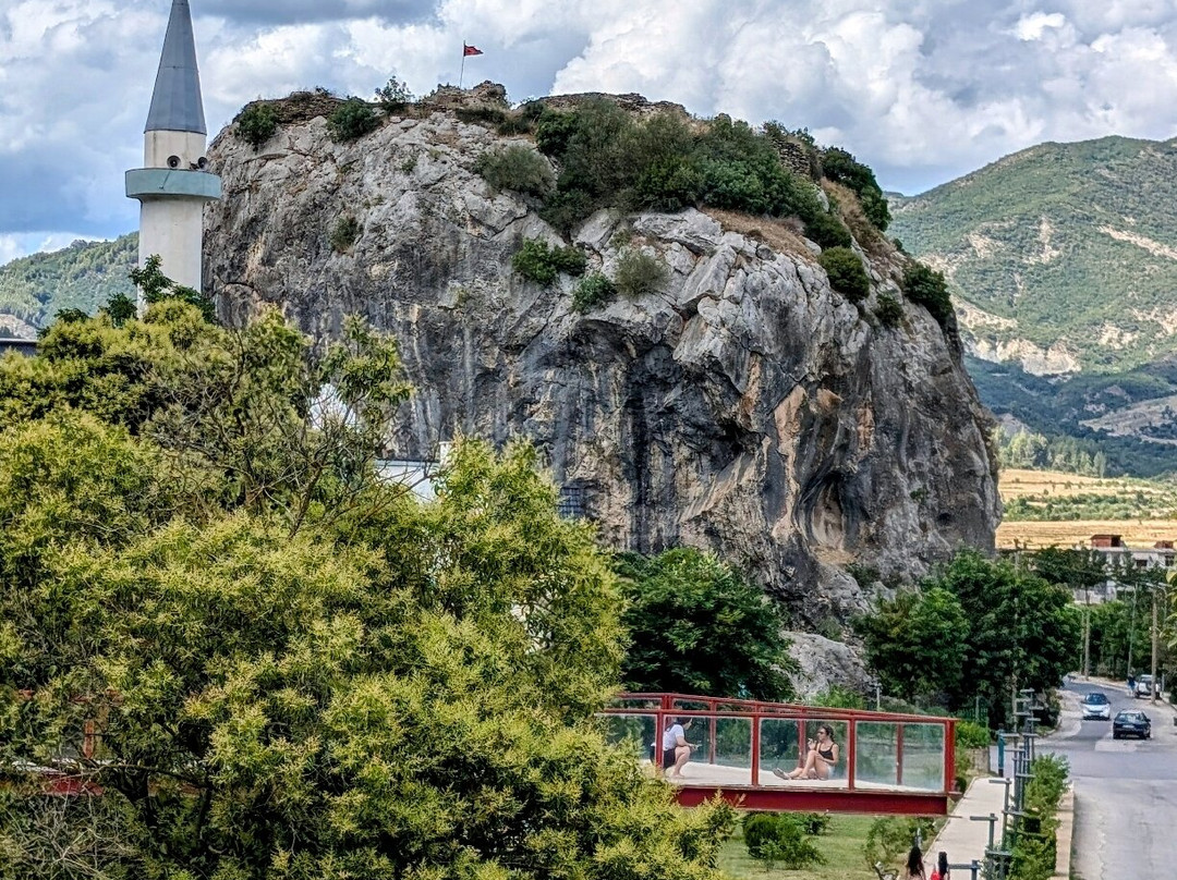 Guri i Qytetit-Permet必去景点