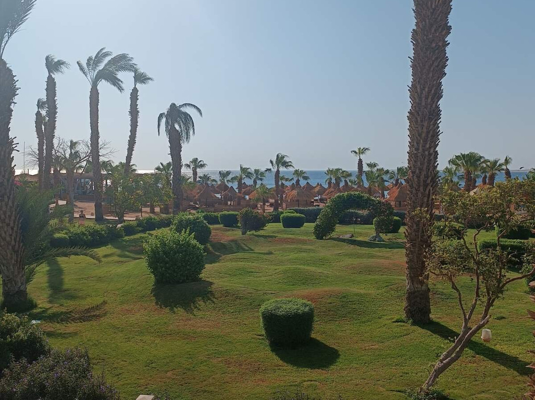 Lotus Bay Resort主图