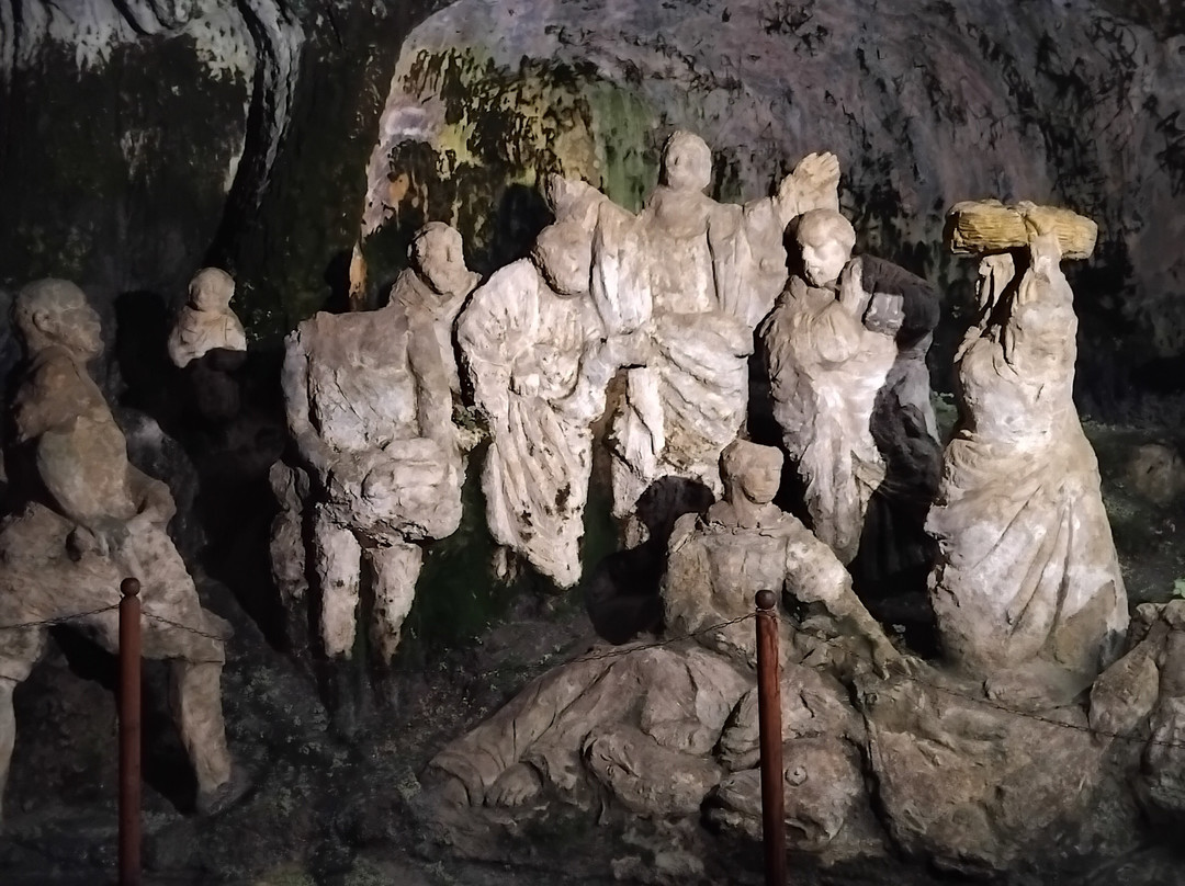 Spiaggia Libera Chiesa di Piedigrotta-皮佐必去景点