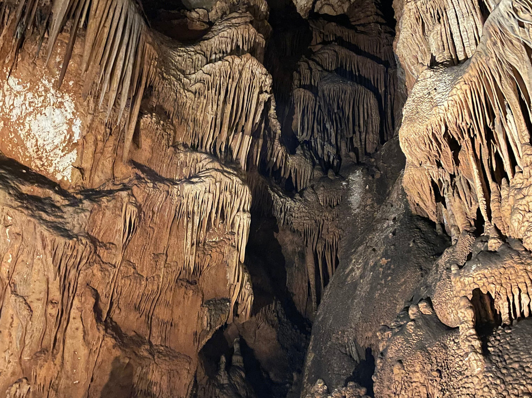 Spilja Vranjaca-Kotlenice必去景点