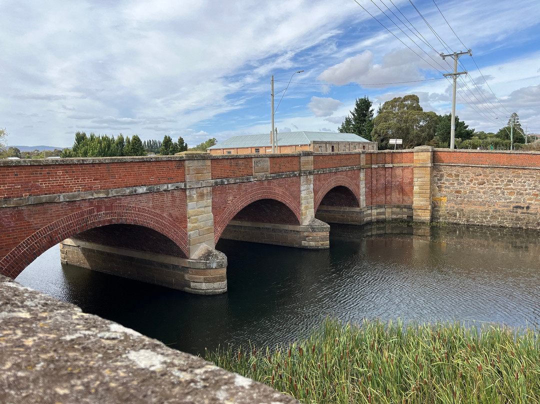 The Red Bridge-坎贝尔镇必去景点