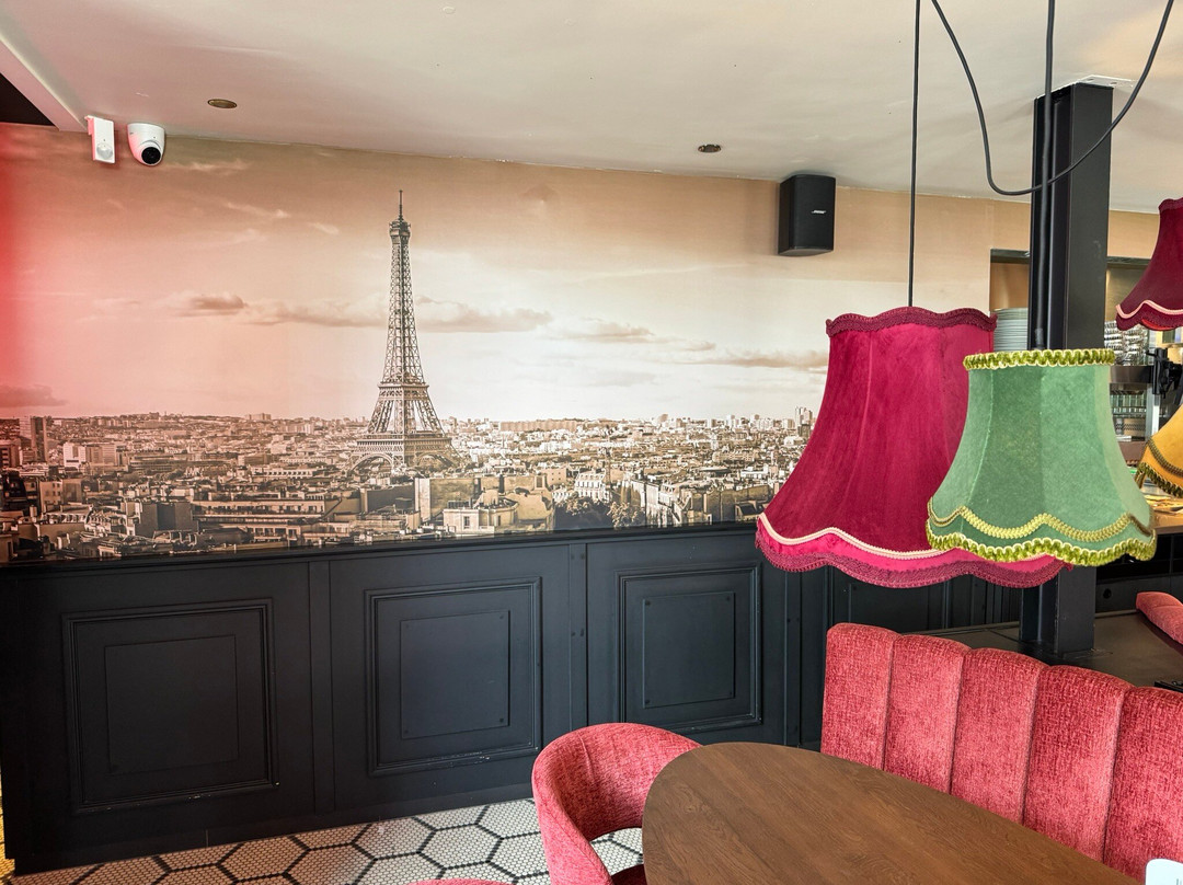 Le Paris