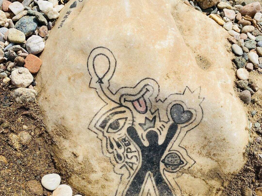 Delphini Beach-Kini必去景点