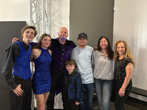 Phil Dalton Theater Of Illusion-布兰森必去景点