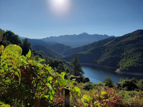 Lac de Tolla-Tolla必去景点