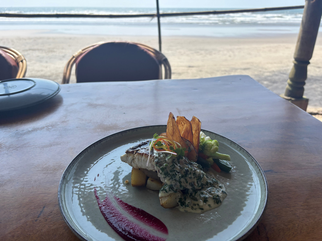 Ashwe 351 Beach Bar & All Day Dining