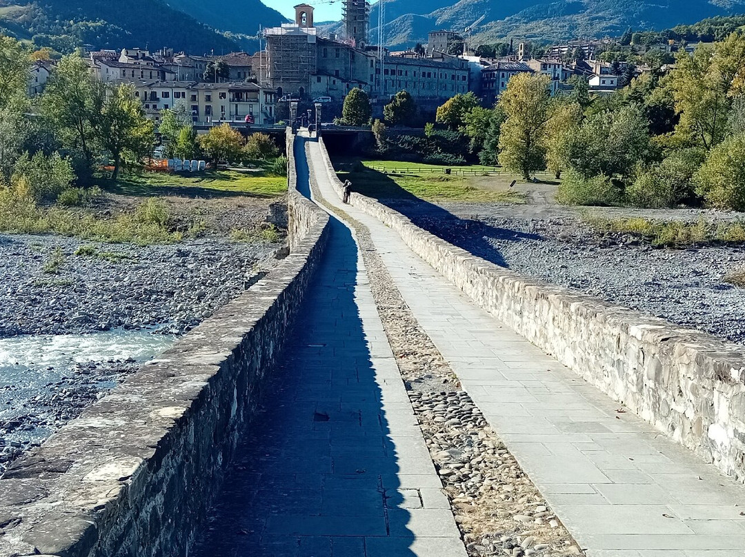 Ponte Vecchio (Ponte Gobbo - Ponte del Diavolo)-Bobbio必去景点