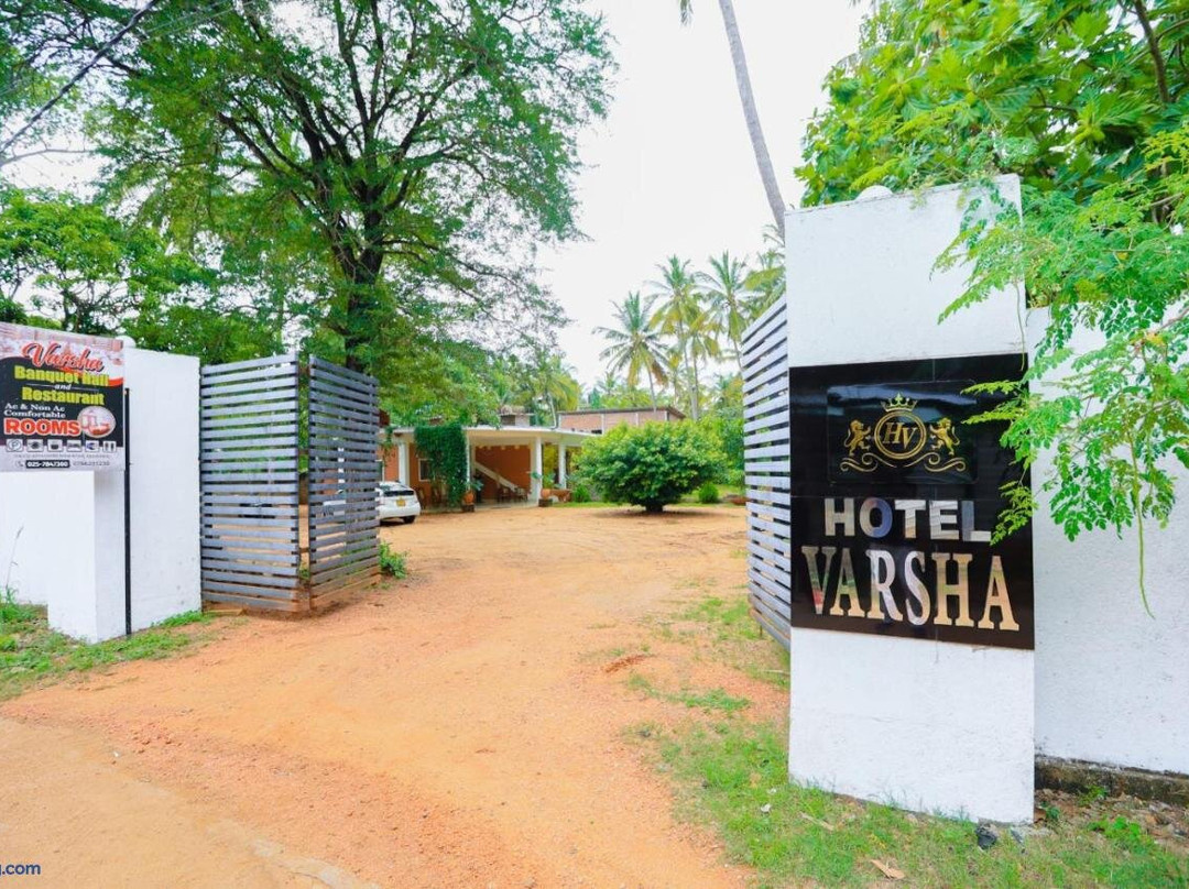 Hotel Varsha