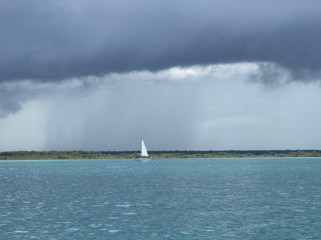 Veleando Ando Bacalar-Bacalar必去景点