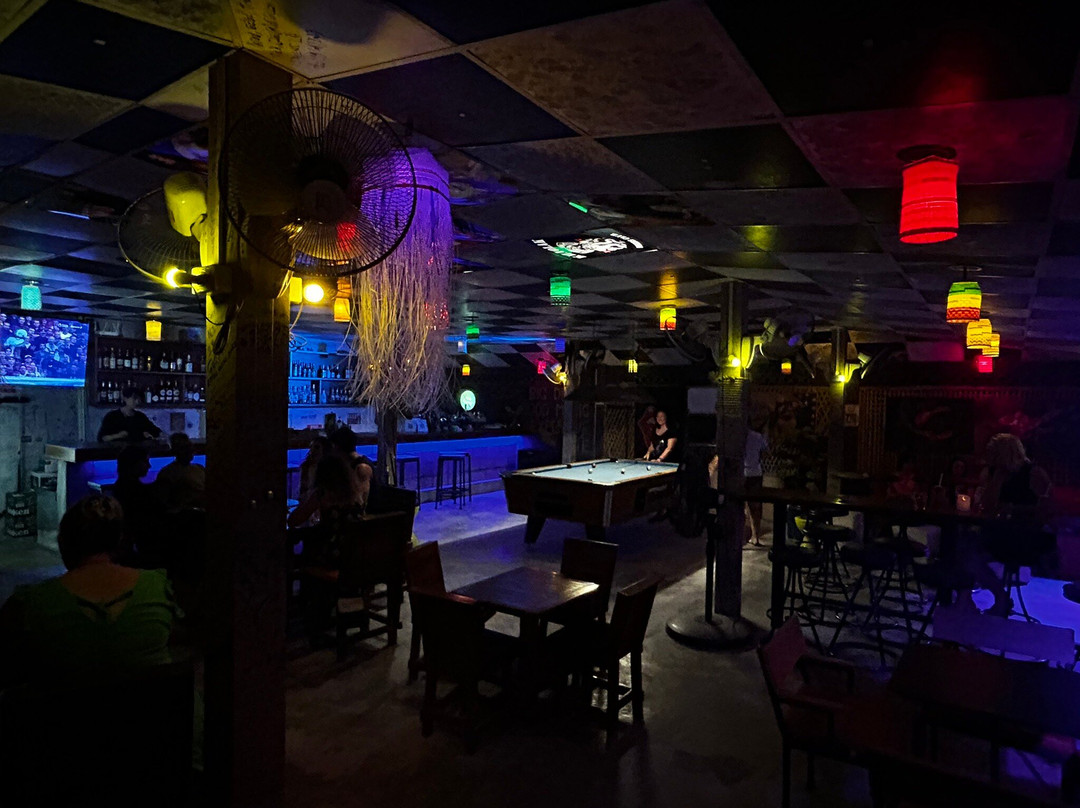 B52 Joe's Bar Bangsak-Bang Muang必去景点