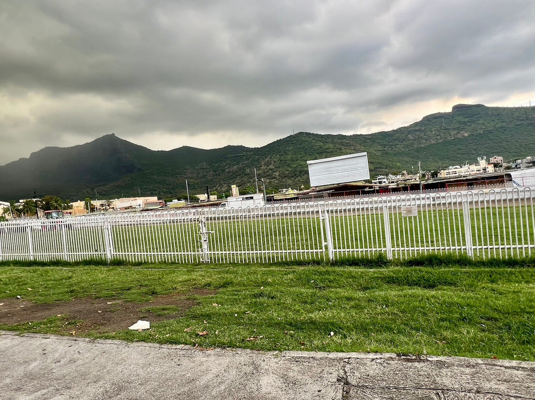 Port Louis Race Track-路易士港必去景点