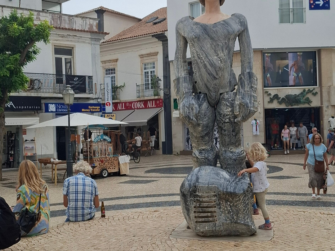 Sculpture of Dom Sebastiao-拉各斯必去景点