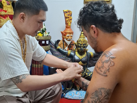 Sak Yant Chiang Mai | Bamboo Tattoo-清迈必去景点