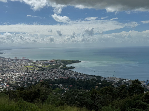 Nick Taxi Servicestt-西班牙港必去景点