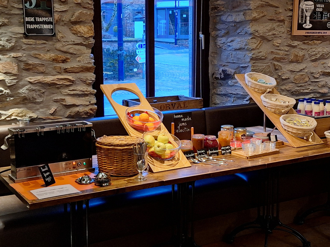 乐福尼酒店主图