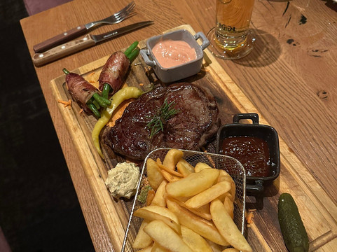 Hotel Victoria主图