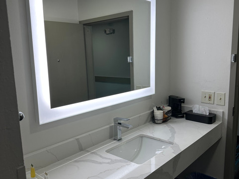 拉格兰奇温德姆速8酒店主图