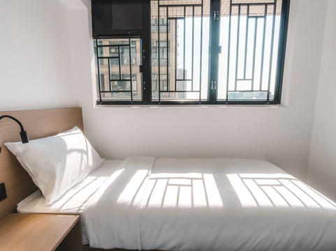 红茶馆酒店主图